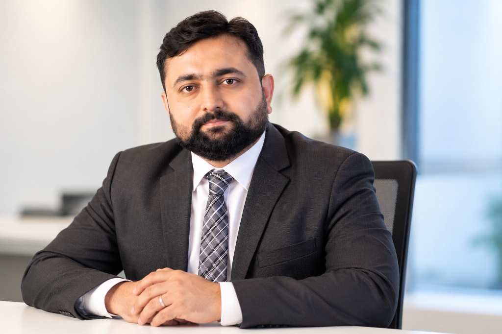 Prateek Shukla - Professional